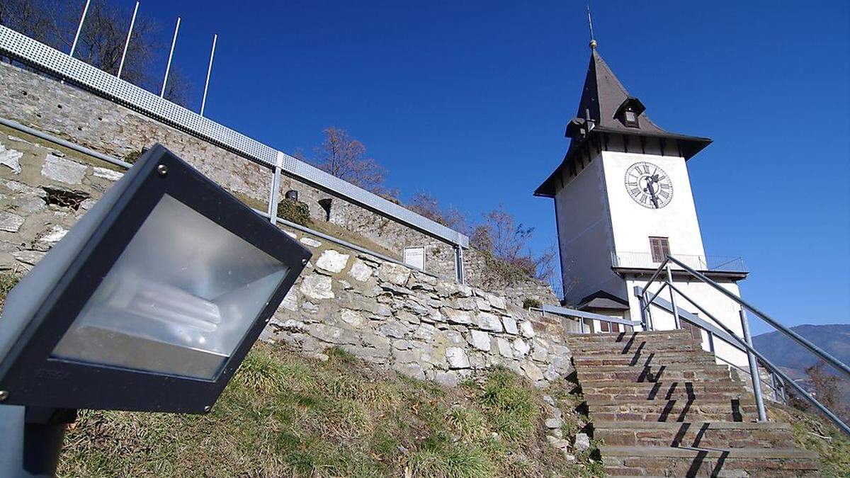 Auf dem Plateau des Brucker Schlossbergs wird ein Gastronomiebetrieb errichtet