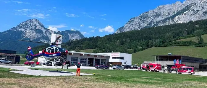 Neben vier Feuerwehren war auch ein Polizeihubschrauber im Einsatz