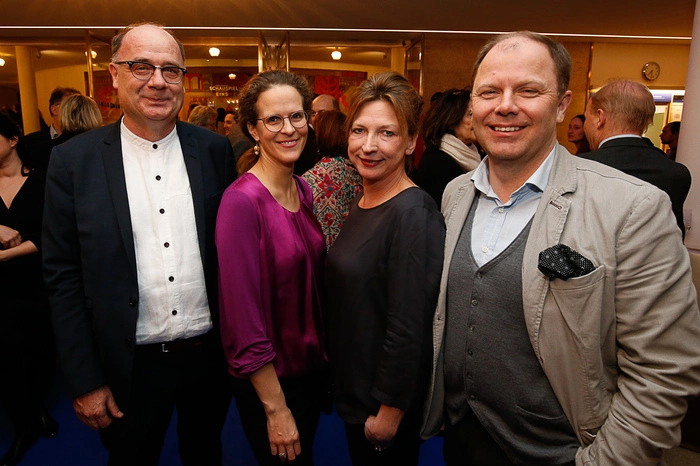 Die IntendantInnen Michael Schilhan (Next Liberty), Nora Schmid (Oper Graz), Iris Laufenberg (Schauspielhaus) und Theaterholding-Chef Bernhard Rinner