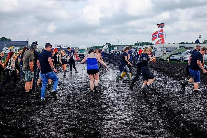 Das Wacken Open Air 2016 startete mit Regen.