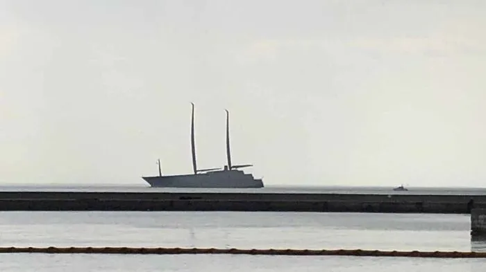 Die Segeljacht "A" ist als Teil der EU-Sanktionen gegen Putin-freundliche Reiche nach wie vor unter Verschluss