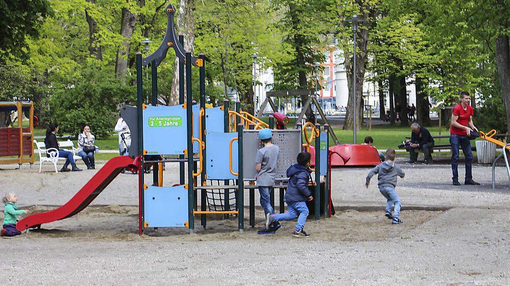 Alle öffentlichen Kinderspielplätze in Spittal sollen zu rauchfreien Zonen erklärt werden