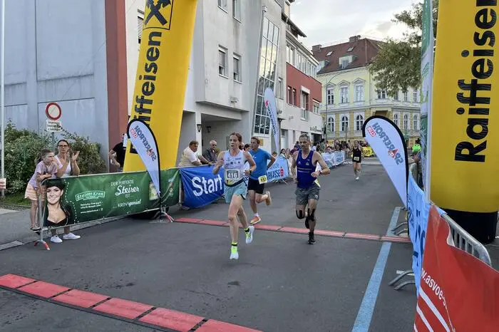 Die rund 350 Teilnehmerinnen und Teilnehmer konnten in den Bewerben Staffel Mixed 10km, Nordic Walking 5km, Hobbylauf 5km und Volkslauf 10 km antreten