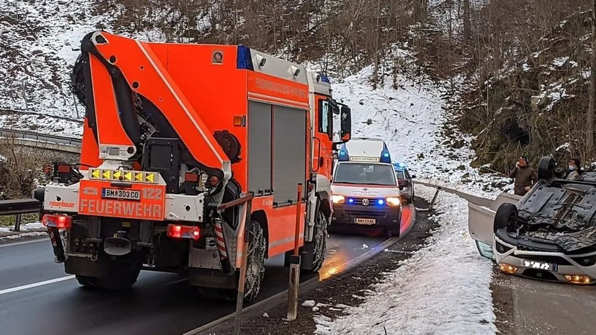 Die Stadtfeuerwehr Kapfenberg rückte mit vier Fahrzeugen aus