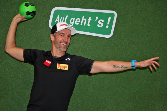 “Der Spaß steht im Vordergrund”, freute sich der ehemalige Biathlon-Weltklassebiathlet und Schirmherr dieser landesweiten Bewegungsförderung Christoph Sumann aus Frojach über die Begeisterung und das rege Interesse der Schulkinder und Lehrer.
