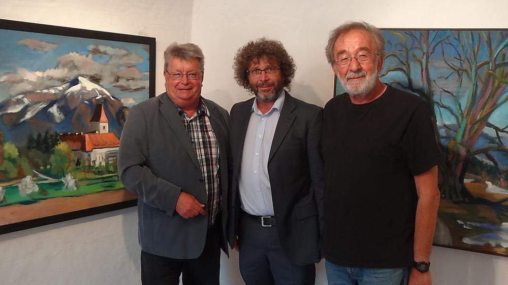 Von links: Bürgermeister Gottfried Wedenig, Harald Scheicher und Jörg Schlaminger bei der Eröffnung der Sommerausstellung