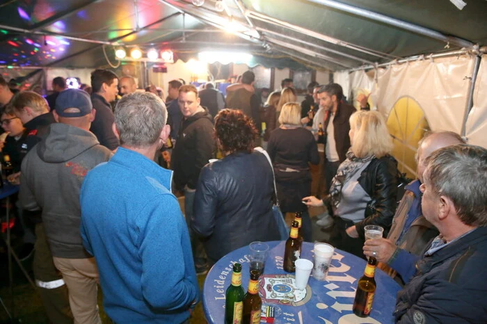 Bürgermeister Bernd Krassnig, Unternehmer Gernot Fleischhacker, Gastwirtin Marion Fradler ...