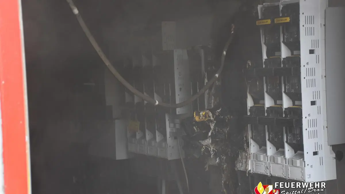 Der zerstörte Verteilerkasten 