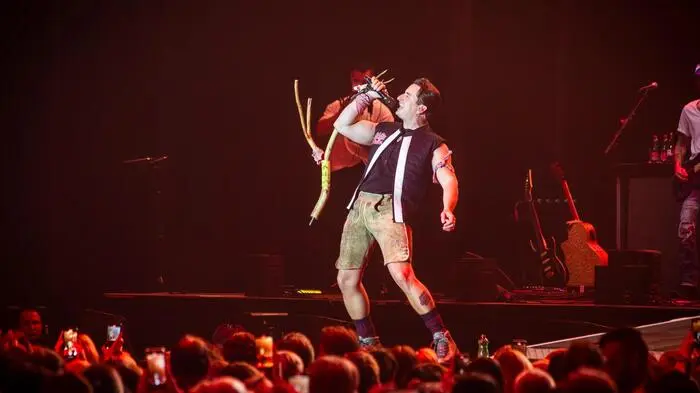 Andreas Gabalier sorgt für fantastische Stimmung bei seinen Fans