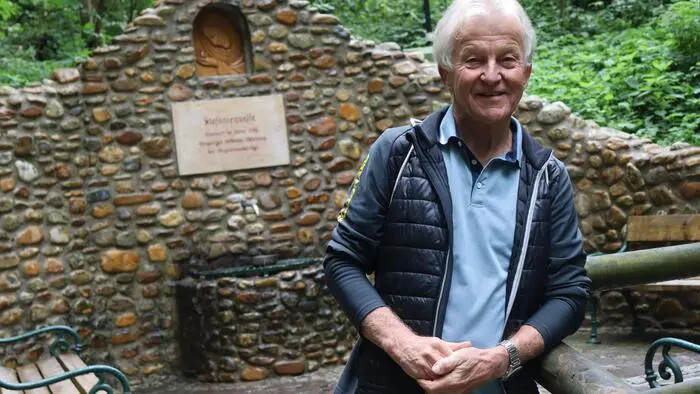 Hubert Ernst (71) half von 1995 bis 1996 bei der Erneuerung der Stefaniequelle in St. Ruprecht an der Raab – am Samstag wird das 30-jährige Jubiläum gefeiert