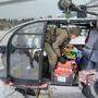 Heeres-Hubschrauber fliegt Lebensmittel ins eingeschneite Sölktal