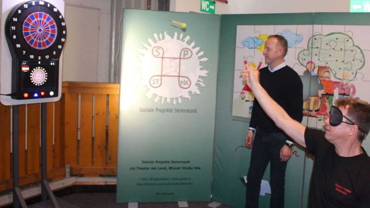 Dartspielen, ohne etwas zu sehen