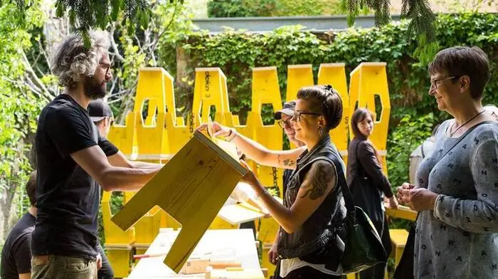 200 Bankerl zum Verschenken: Das ist der Clou bei diesem Grazer Grätzelfest im Jakominiviertel.