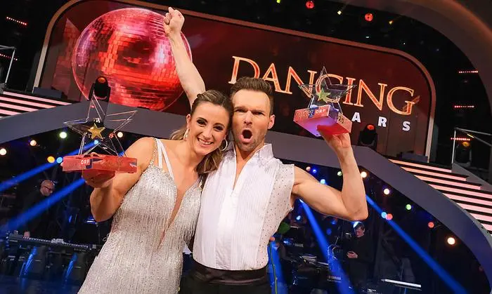 Triumph! Michi Kirchgasser mit Profitänzer Garbuzov