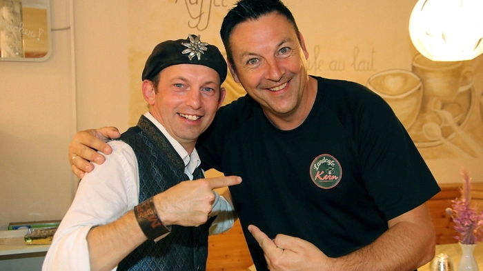 Veranstalter Markus Kern hat seinen Namenskollegen bei Auftritten mit dem Schneiderwirt Trio in Bayern kennen gelernt. Mit seinen Schlagern ist der „Spitzbua“ in den Top 100 der deutschen Chats zu finden.  