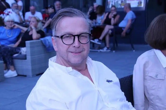 Bürgermeister Helmut Linhar begrüßte die Musiker und das Publikum.