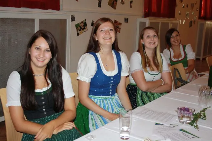 Bei der Veranstaltung wurden auch die „4gewinnt“-Zertifikate für die Absolvierung eines Ausbildungsprogramms im Bereich Persönlichkeitsbildung verliehen.
