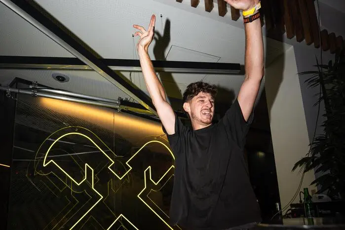 Aufgelegt haben die lokalen DJs BLACKSTATE, Smurfy, am.SOCIETY und JALIX