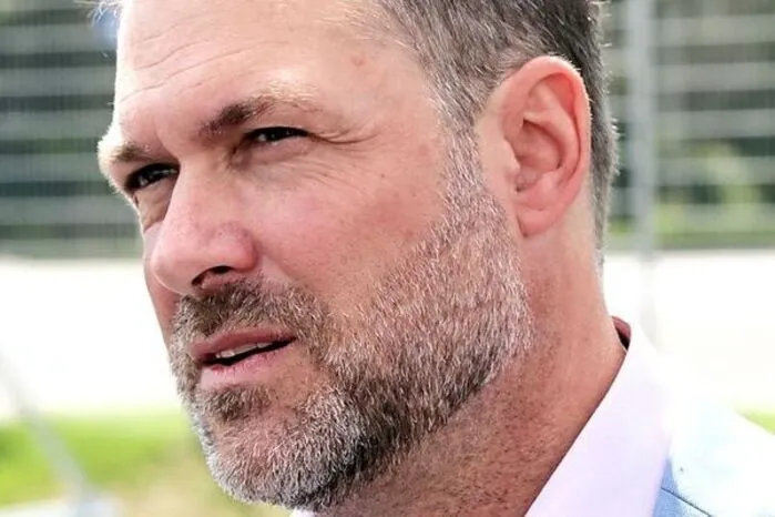 Im Juli 2021 streckte ein Schlaganfall den Klagenfurter ÖVP-Politiker Markus Geiger (49) nieder. Nach zwei Wochen künstlichem Tiefschlaf kämpfte er sich ins Leben zurück. Doch von seinem alten Leben auf der Überholspur ist der Landwirt noch weit entfernt. Der Kleinen Zeitung gab er ein sehr bewegendes Interview.