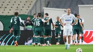 Niklas Geyrhofer war enttäuscht nach dem 1:2 des SK Sturm bei Panathinaikos Athen