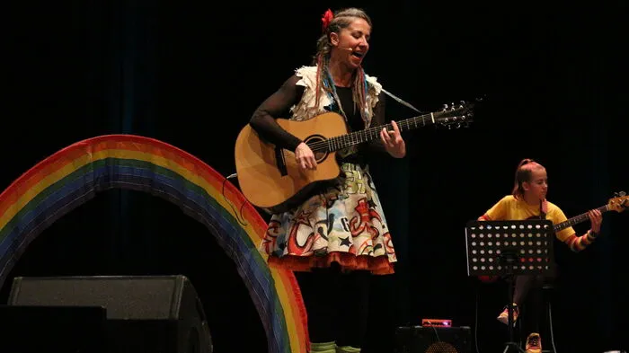 Mai Cocopelli ging mit ihrer Band auf Jubiläumstour und machte auch im Weizer Kunsthaus Halt...