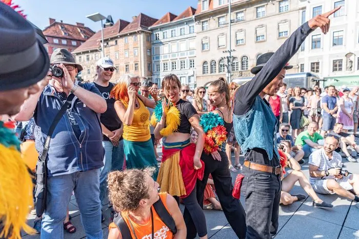Am Samstag besetzten sie mit Hip-Hop, Klängen aus New Orleans und mächtig guter Laune den Grazer Hauptplatz.