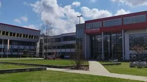 Das Gebäude der Kapfenberger FH in der Werk-VI-Straße: Geht es nach der FPÖ, soll es als Hochschuldstandort bald ausgedient haben