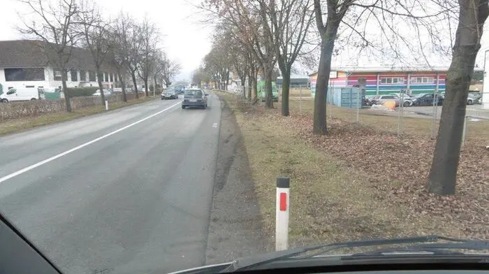 Hier, etwa 200 Meter von der Diskothek "Bollwerk" entfernt, nahm die Verwüstungstour des Alkolenkers (31) ihren Ausgang.