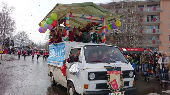 Den Auftakt machten die Narren aus Fohnsdorf, bekanntlich "Landesnarrenhauptstadt" 2018.
