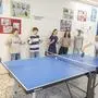 Schüler spielen Tischtennis