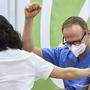 So bejubelte Christoph Wenisch, Leiter der Infektionsabteilung in der Wiener Klinik Favoriten, seine Impfung
