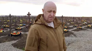 Jewgeni Prigoschin auf einem Gräberfeld gefallener Söldner in der Krasnodar-Region in Russland