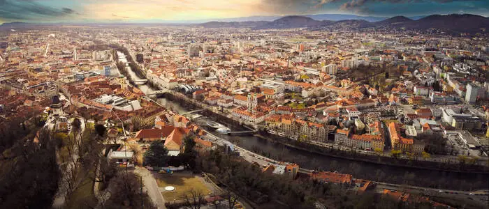 Trotz des Umbaus der Altstadtsachverständigenkommission soll der Schutz historischer Ensembles in Graz gewahrt bleiben, betont man im Land