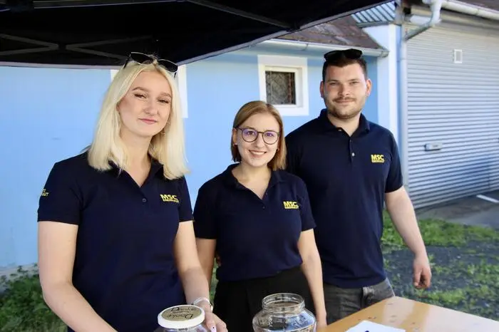 35 Mitglieder des MSC Eberhaut und Mitarbeiterinnen und Mitarbeiter der Firma Eberhaut waren für das Old- und Youngtimertreffen in Eichfeld im Einsatz.