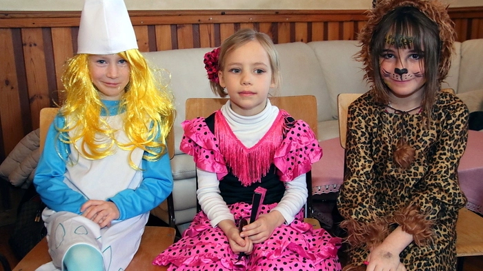Einige fröhliche Stunden für Kinder mit ihren Eltern gab es auch heuer wieder beim Kinderfasching im Pfarrhof von Pack.
