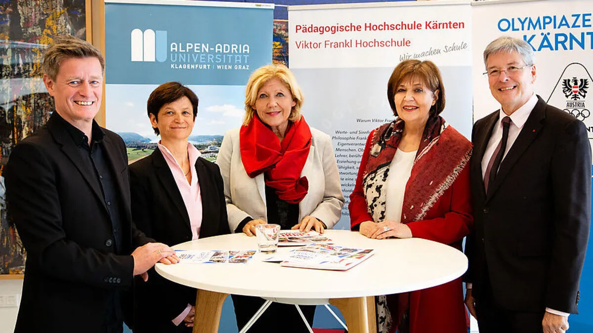 Von links: Arno Arthofer (Landessportdirektor, Olympiazentrum), Doris Hattenberger (Vizerektorin für Lehre, AAU), Maria-Luise Mathiaschitz (Bürgermeisterin), Marlies Krainz-Dürr (Rektorin der PHK), Peter Kaiser (Landeshauptmann)