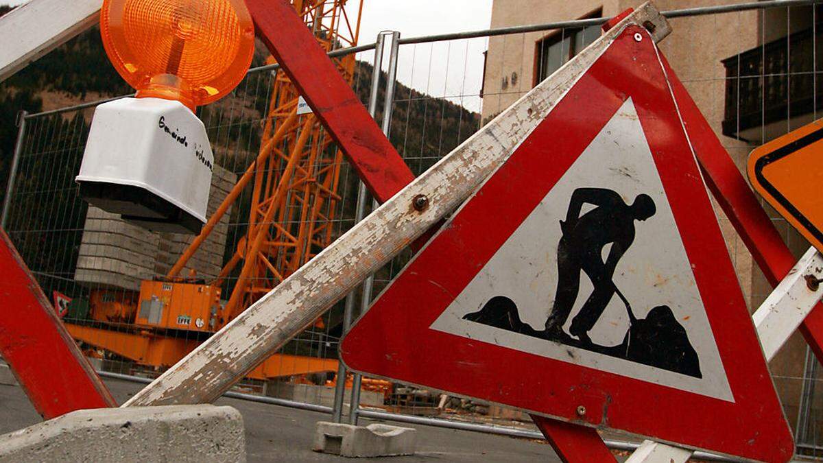 Im Zuge der Sanierung der Landesstraße kommt es zu Einschränkungen für den Verkehr (Sujetfoto)