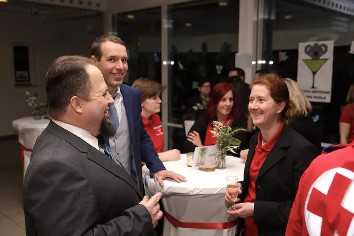  Danach verwöhnte das Gasthaus Gruber die Gäste mit köstlichen Schmankerln. 