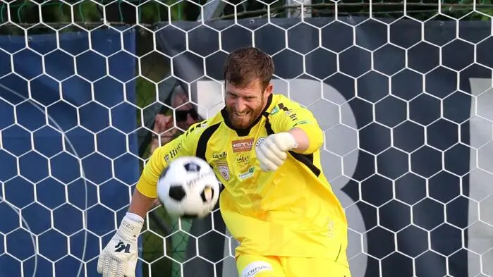 Klagenfurt-Keeper Manuel Kuttin freut sich auf den Hexenkessel in der Waldarena
