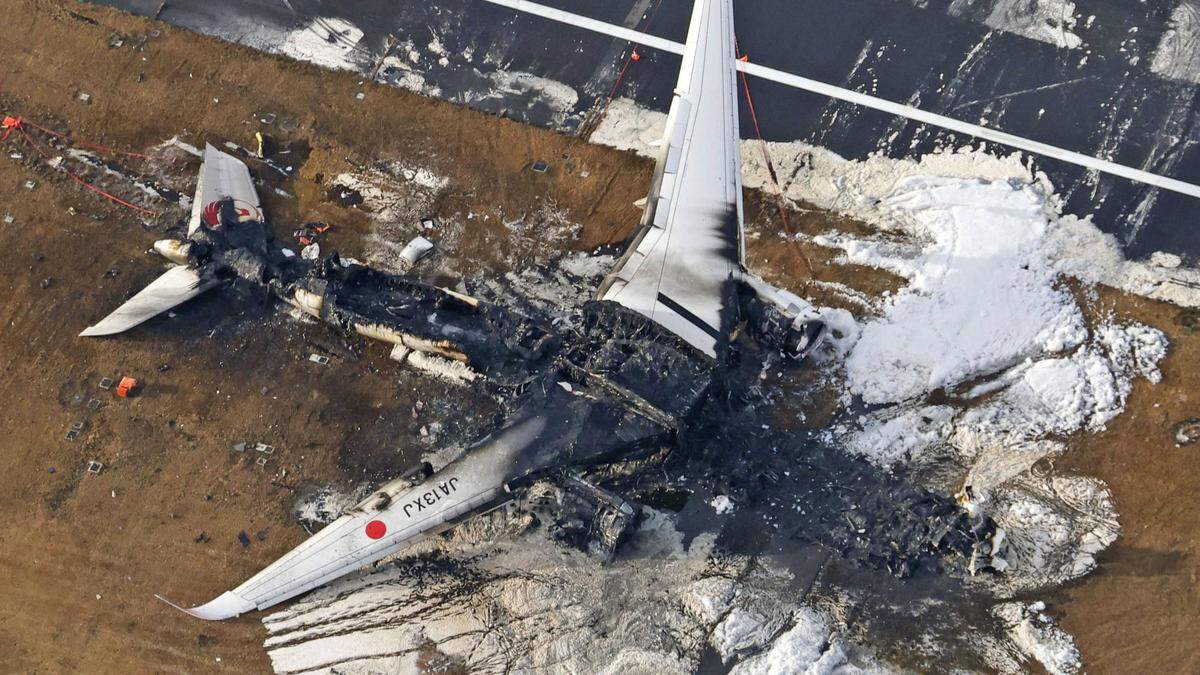 Das Flugzeug brannte komplett aus 