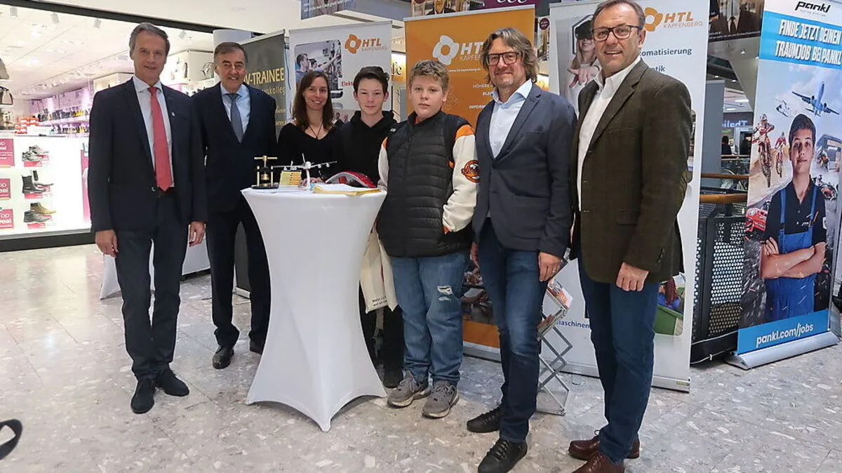 Fritz Kratzer und Heribert Krammer (v. l.) eröffneten den Bildungstag 