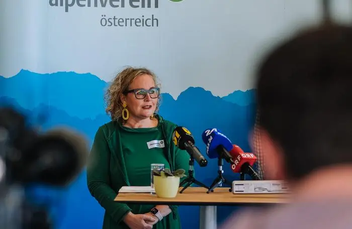 Nicole Slupetzky, Vizepräsidentin des ÖAV, ist selbst Tochter eines Gletscherforschers und forderte auf der Pressekonferenz unter anderem einen Ausbaustopp für Gletscherskigebiete