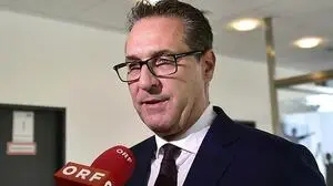 Eine Medaille von Ex-BZÖ-Obmann Gerald Grosz für FPÖ-Chef Heinz-Christian Strache