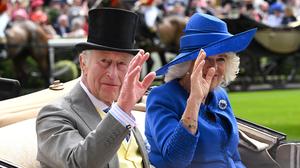 König Charles III. und Königin Camilla haben die Stimmung in Ascot sichtlich genossen