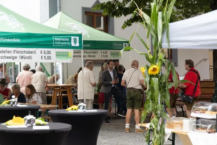 Unter den Gästen Klubobmann Lukas Schnitzer.