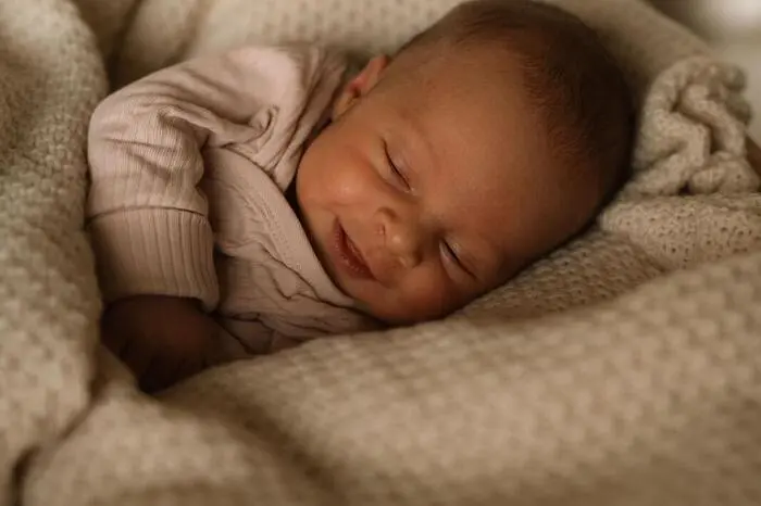 Mit der Geburt von Emma beginnt ein neuer aufregender Lebensabschnitt für Anja Lenger und Michael Neuberger. 3230 Gramm brachte das kleine Mädchen am 24. Juni auf die Waage.