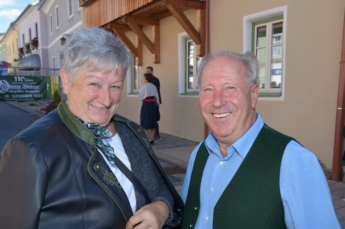 Für die Moderation sorgten Paul Reicher (ORF Steiermark) und Hubert Galler. Mit Bieranstich und viel Musikprogramm wurde über den Tag bis in die Nacht gefeiert.