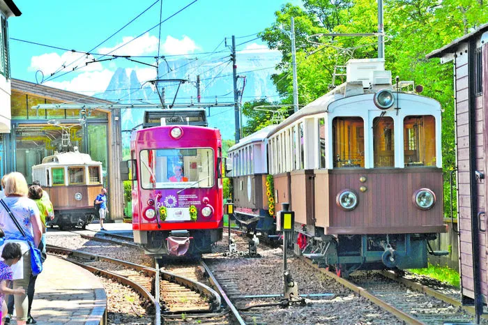 Rittner Schmalspurbahn. Von Oberbozen fährt die mehr als 100 Jahre alte, romantische Rittner Schmalspurbahn nach Klobenstein.
