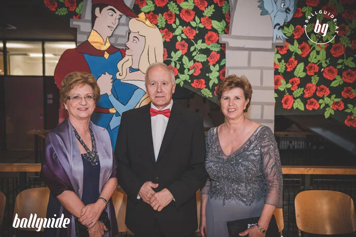 Unter dem Motto "Happy End im Disneyland" wurde ausgelassen gefeiert. 