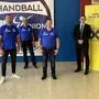 Kapitän Mathias Nikolic, Trainer Vytas Ziura, Vize-Präsident Roberto Pacnik, Präsident Alfred Leithold, Raika-Chef Matthias Zitzenbacher und Jugendtrainer Michael Rainer 